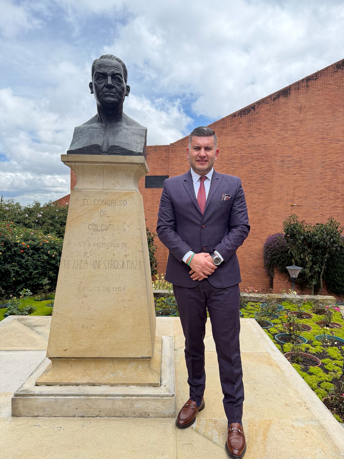 Dr. Campo Elías Aponte, Abogado Especialista Penal